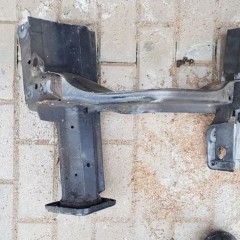 Podłóżnica prawa fartuch audi a4 b5 lift LY9B 2001 2.5 części Gołdap