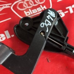 Rączka Otwierania Maski Przód z Linką Audi A4 B6 2.0 B Kombi 02 Gołdap