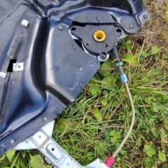 Audi A8 D2 Elektryczny Podnośnik Szyby Drzwi Lewy Tył. Blask Gołdap