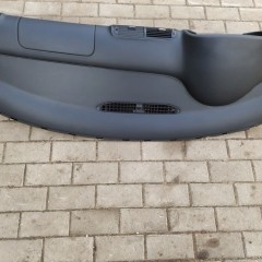 Kokpit Przód Czarny z Kratkami Nawiewu Audi A3 8L Lift 1.9 Sedan