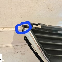 KRATKA ZDERZAKA PRZÓD AVENSIS T27 LIFT 11-15