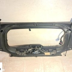 Ford Kuga I Tylna klapa górna rama bagażnika