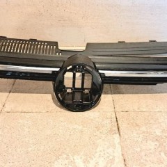 VW GOLF 8 VIII 5H0853653 GRILL ATRAPA LED