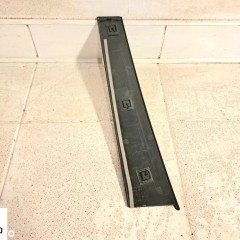 Hyundai Santa Fe 2019 Listwa drzwi lewy przód 83250-S1000