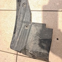 Nadkole prawy tył 525910D280 Toyota Yaris III