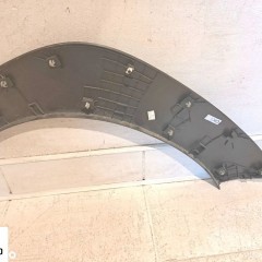 Listwa nadwozia na błotnik przód L HYUNDAI KONA 11.17- BLIC 5703-04-9080420P